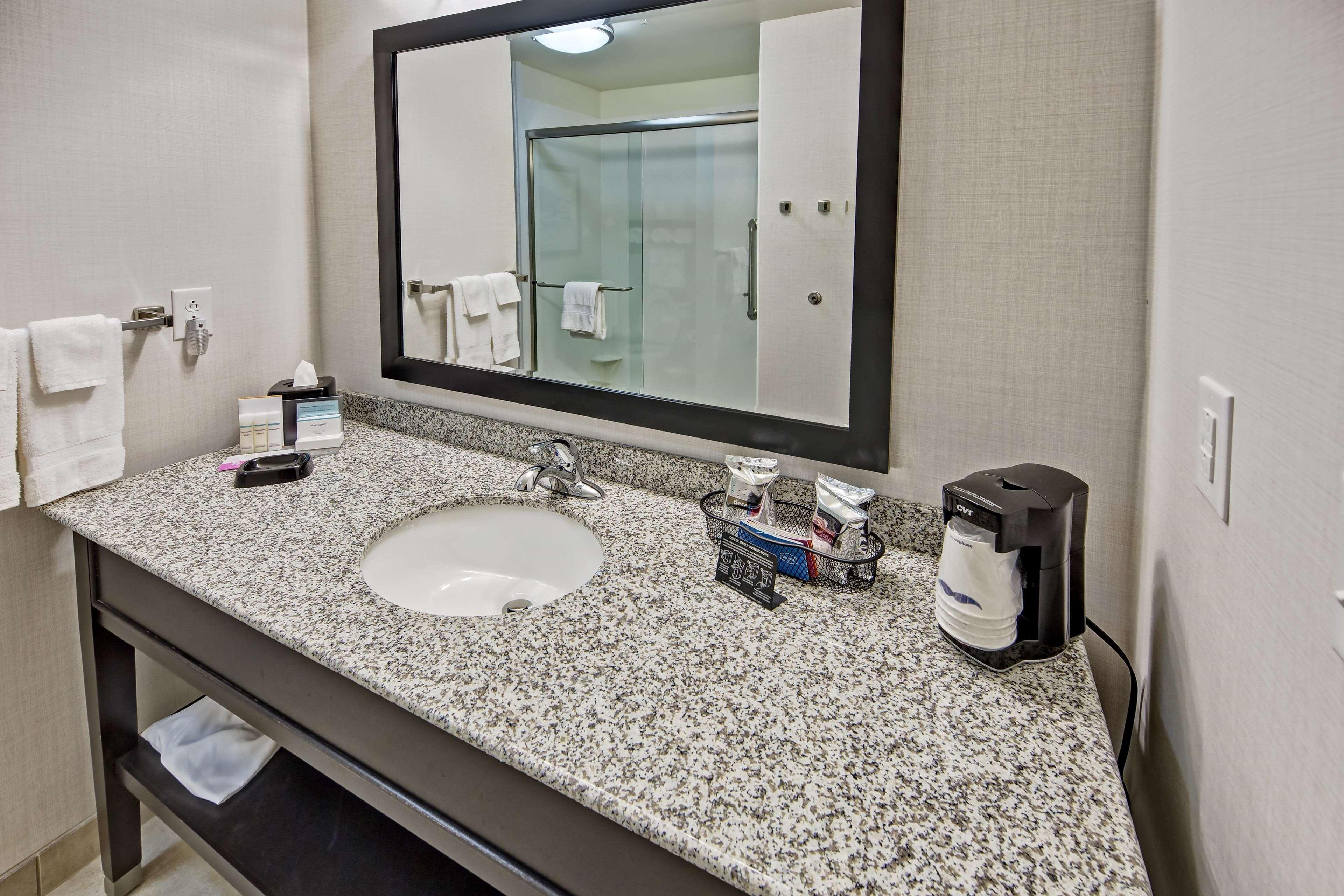 Hampton Inn Indianola Εξωτερικό φωτογραφία